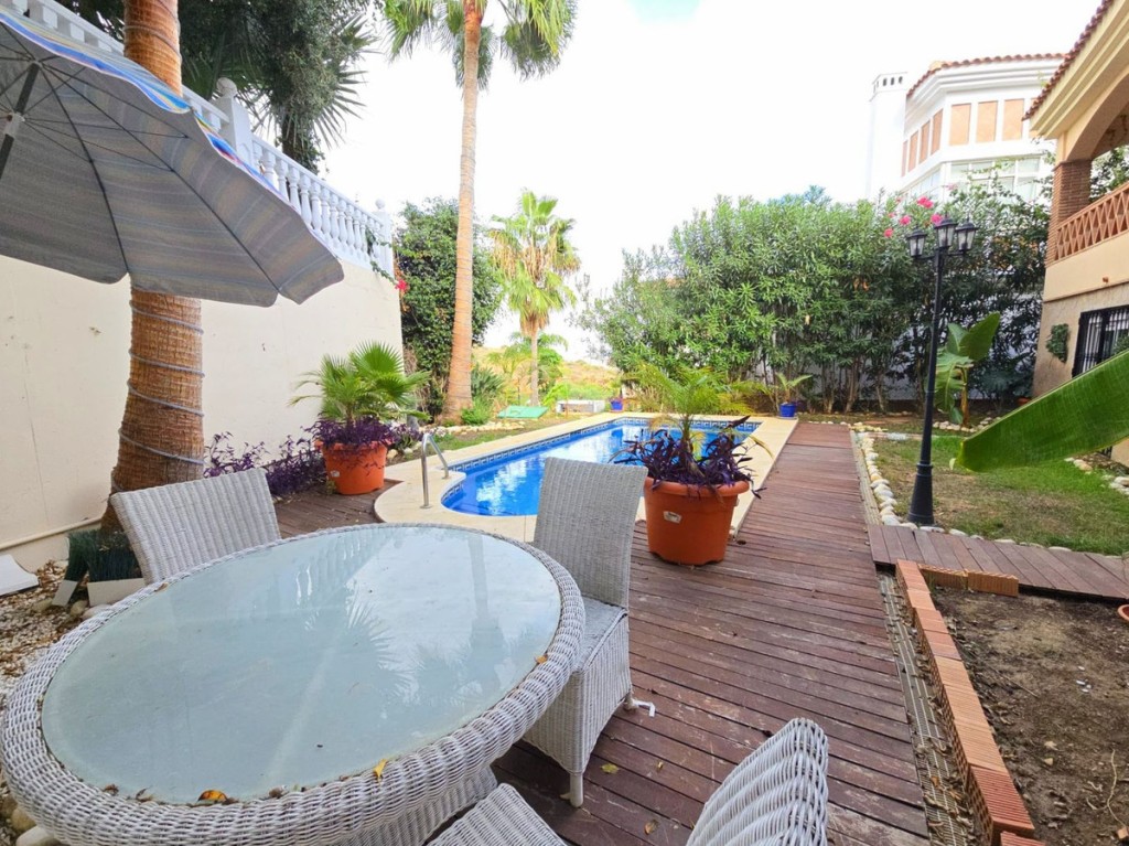 4 Bed, 3 Bath, HouseFor Sale, Riviera, Malaga