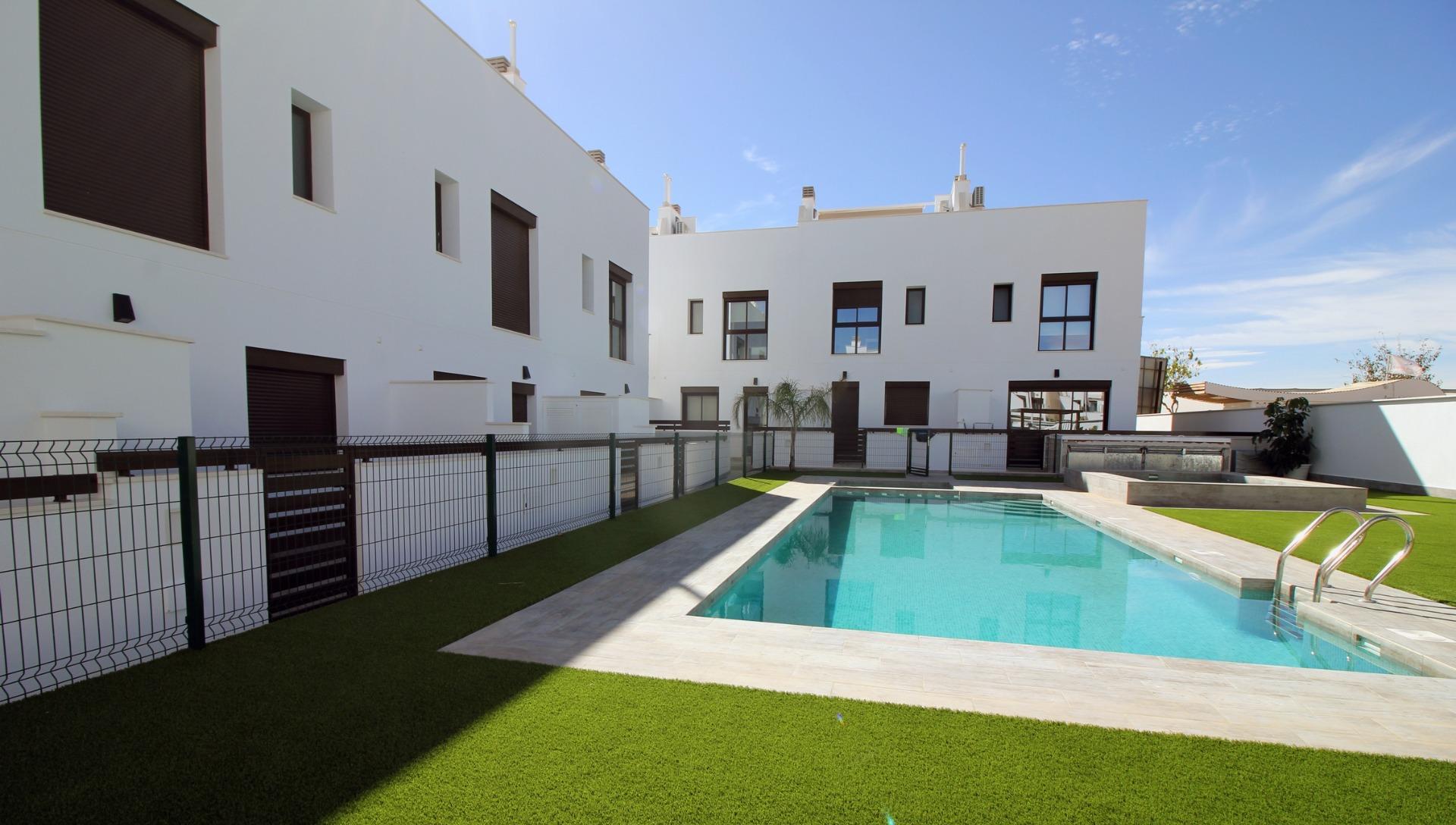 4 Bed, 2 Bath, HouseFor Sale, Pilar De La Horadada, Alicante