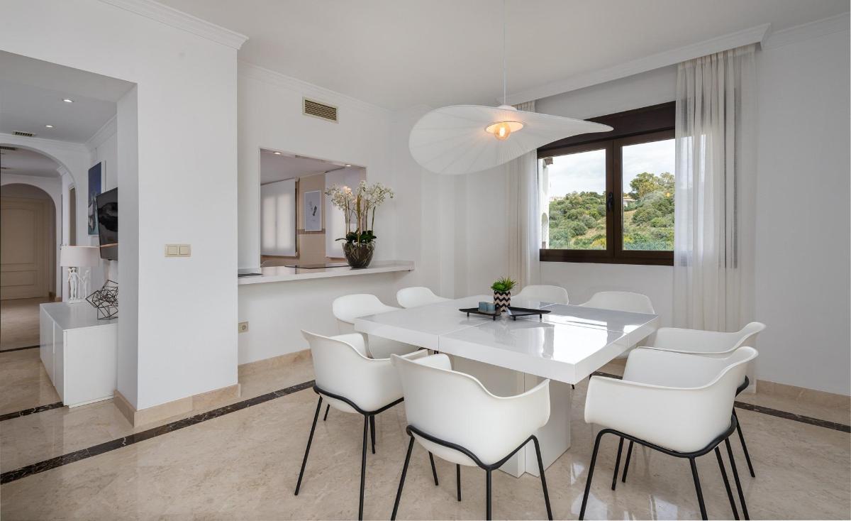 3 Bed, 3 Bath, HouseFor Sale, Estepona, Costa del Sol