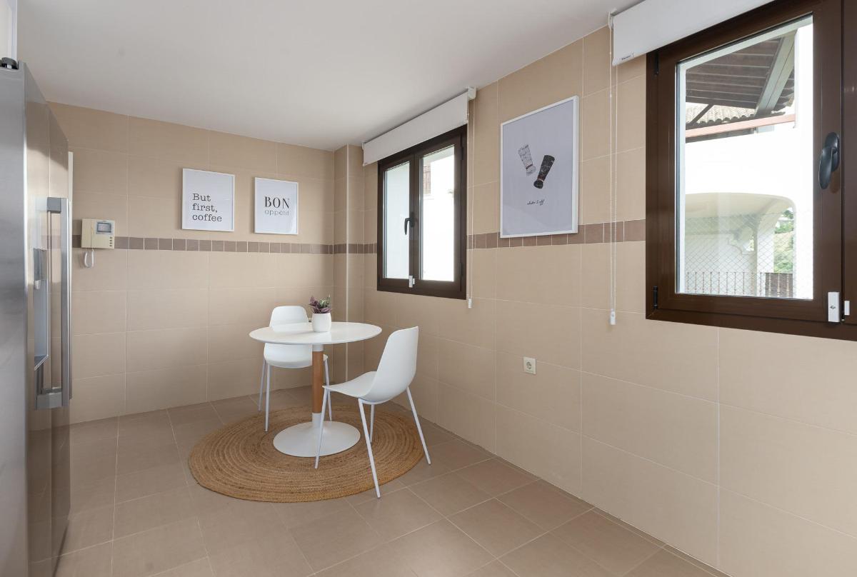 3 Bed, 3 Bath, HouseFor Sale, Estepona, Costa del Sol