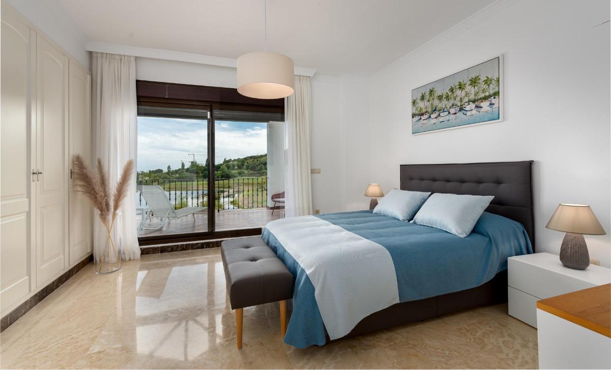 3 Bed, 3 Bath, HouseFor Sale, Estepona, Costa del Sol