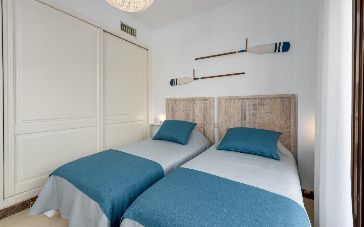 3 Bed, 3 Bath, HouseFor Sale, Estepona, Costa del Sol