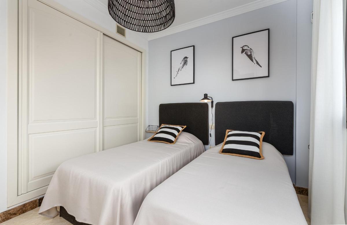 3 Bed, 3 Bath, HouseFor Sale, Estepona, Costa del Sol