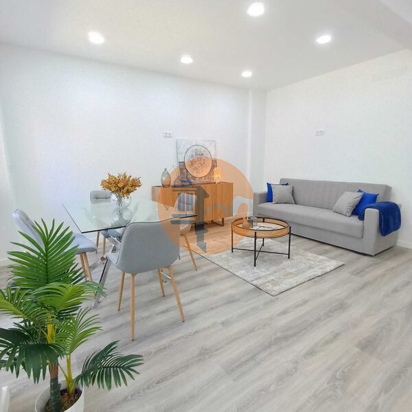3 Bed, 2 Bath, ApartmentFor Sale, Lisboa, Lisboa