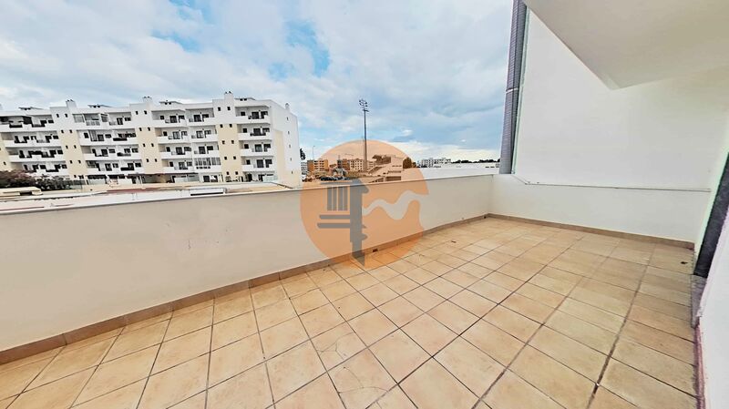 3 Bed, 2 Bath, ApartmentFor Sale, Olhão, Faro