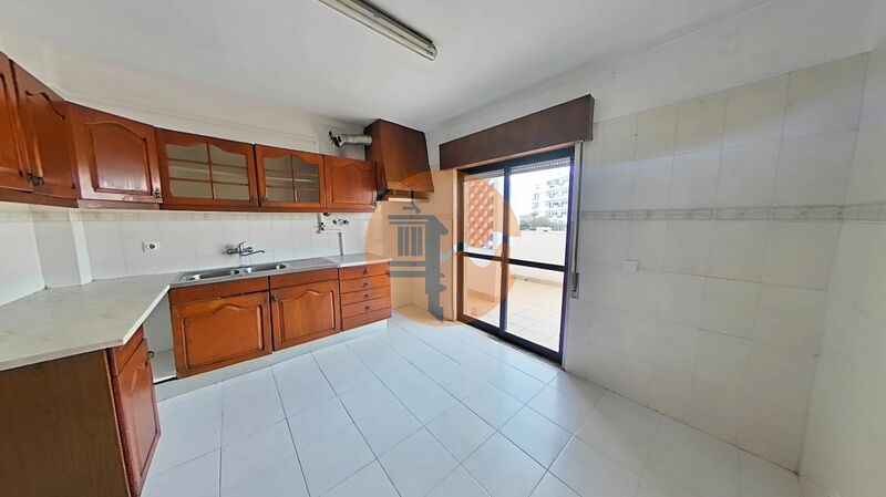 3 Bed, 2 Bath, ApartmentFor Sale, Olhão, Faro