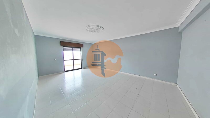 3 Bed, 2 Bath, ApartmentFor Sale, Olhão, Faro
