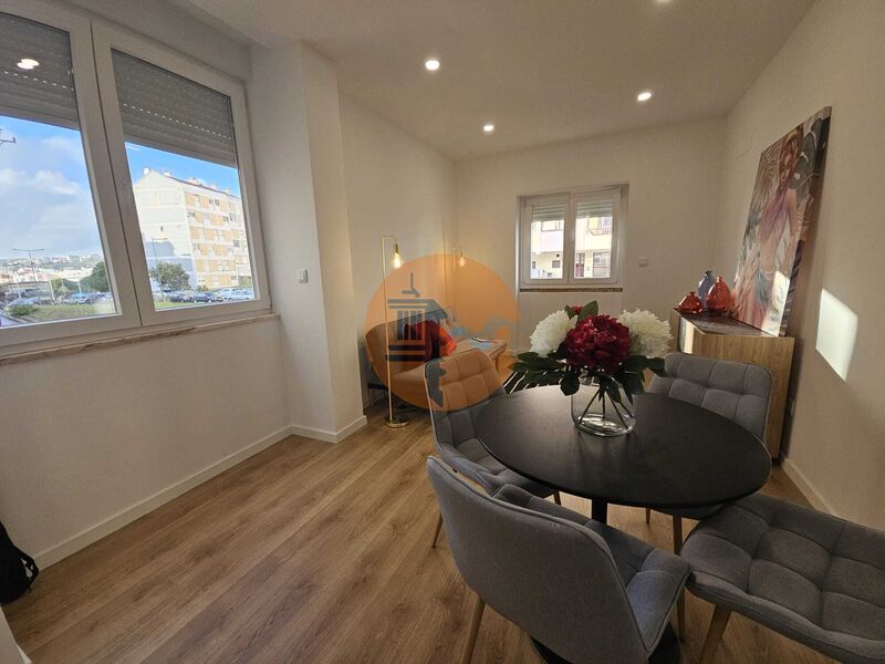 3 Bed, 2 Bath, ApartmentFor Sale, Lisboa, Lisboa