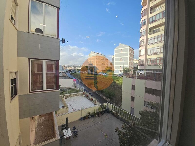 3 Bed, 2 Bath, ApartmentFor Sale, Lisboa, Lisboa