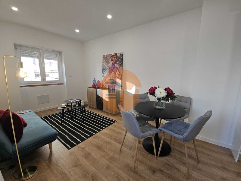 3 Bed, 2 Bath, ApartmentFor Sale, Lisboa, Lisboa