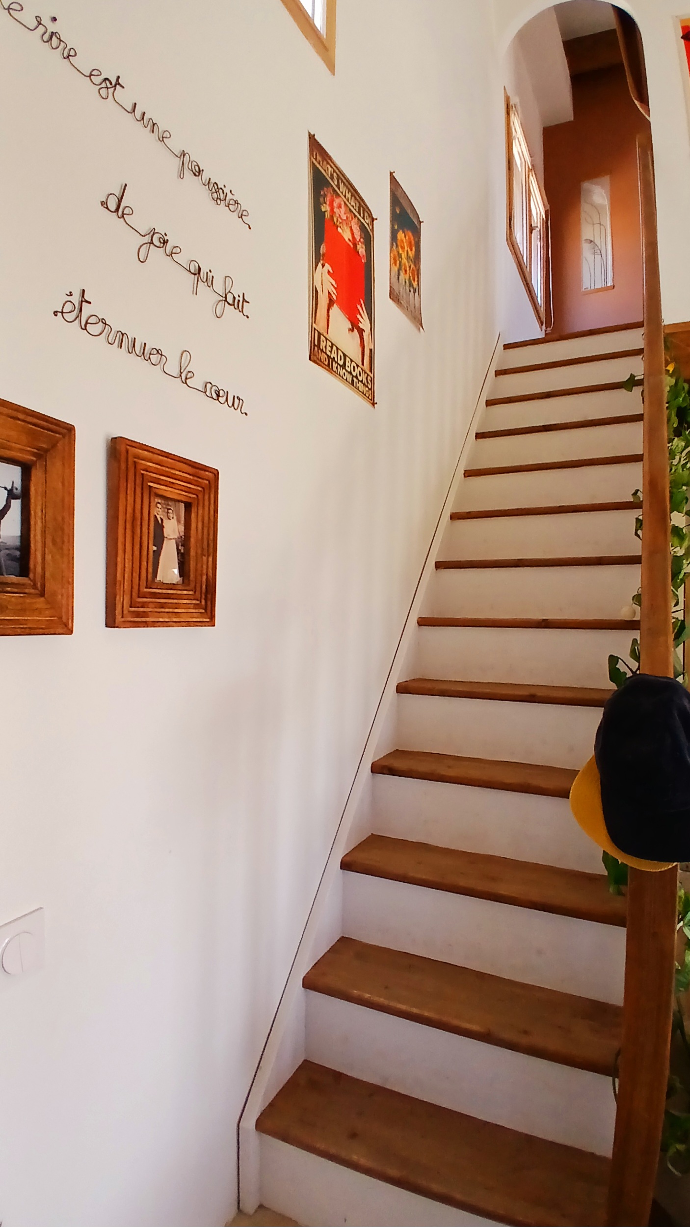 3 Bed, 2 Bath, HouseFor Sale, Cruzy, Herault, Languedoc-Roussillon, 34310