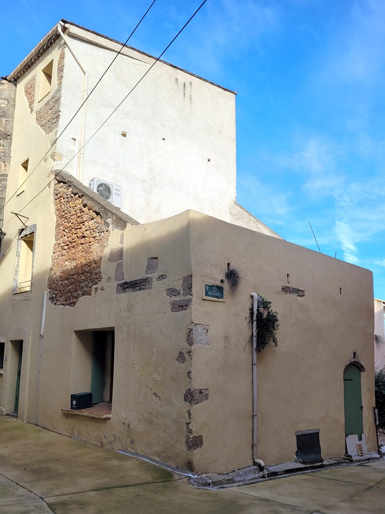 3 Bed, 1 Bath, HouseFor Sale, Capestang, Herault, Languedoc-Roussillon, 34310