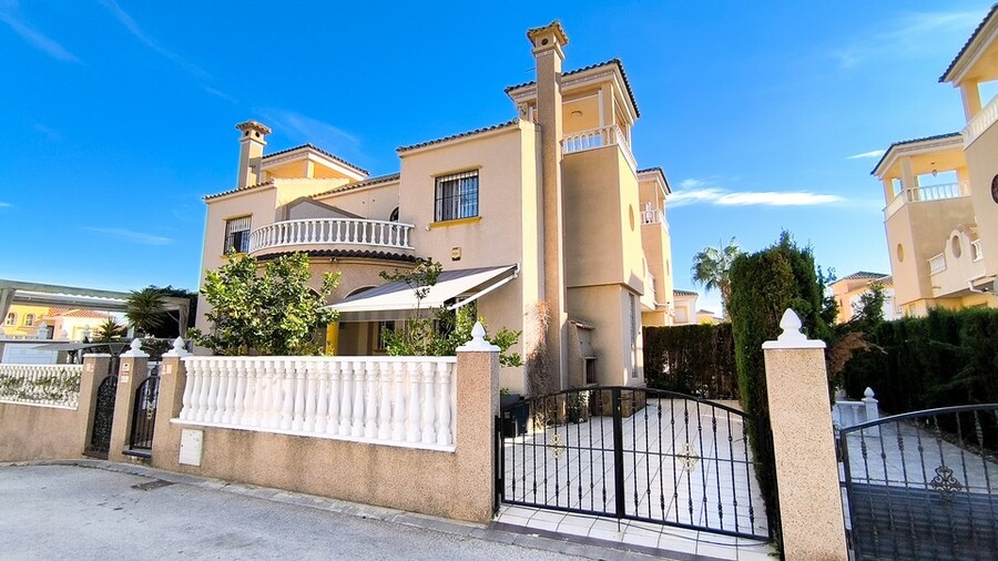 3 Bed, 2 Bath, HouseFor Sale, Guardamar Del Segura, Alicante