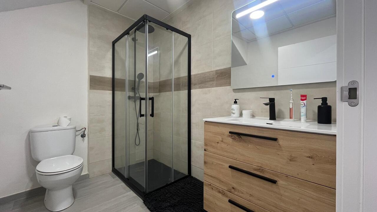 5 Bed, 2 Bath, HouseFor Sale, Algorfa, Alicante