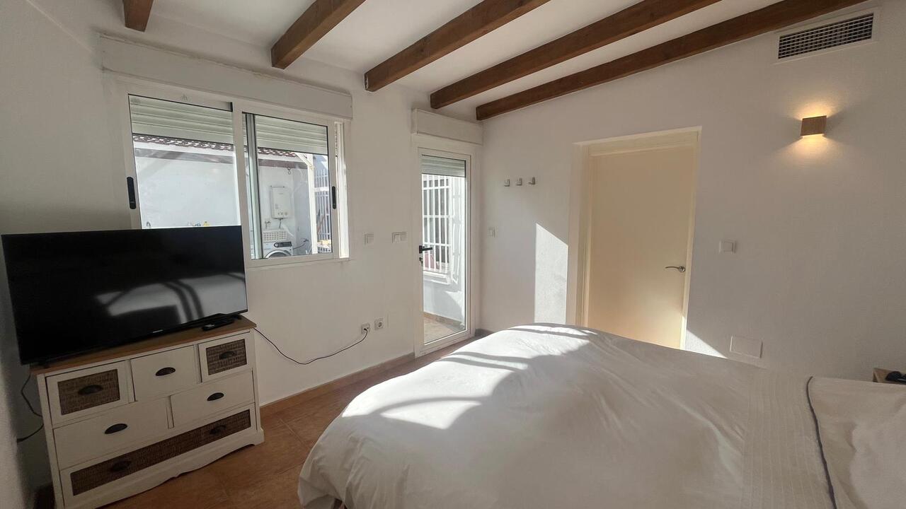 5 Bed, 2 Bath, HouseFor Sale, Algorfa, Alicante