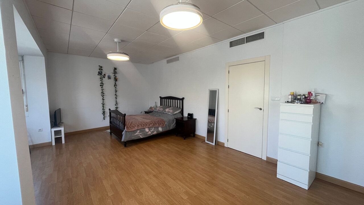 5 Bed, 2 Bath, HouseFor Sale, Algorfa, Alicante