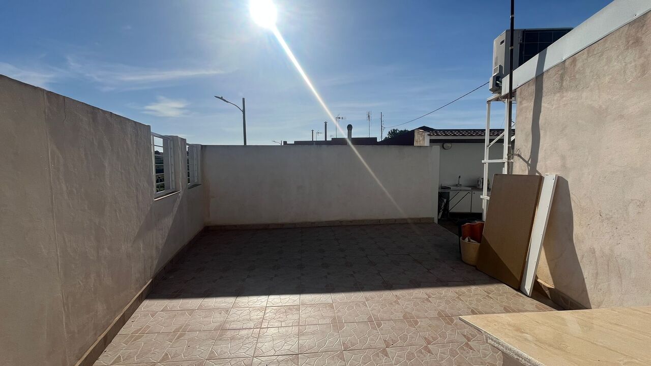 5 Bed, 2 Bath, HouseFor Sale, Algorfa, Alicante