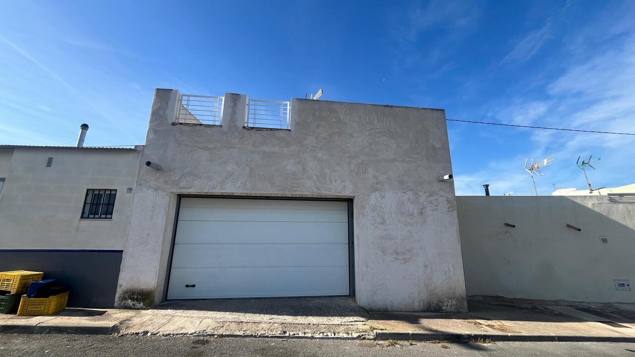 5 Bed, 2 Bath, HouseFor Sale, Algorfa, Alicante