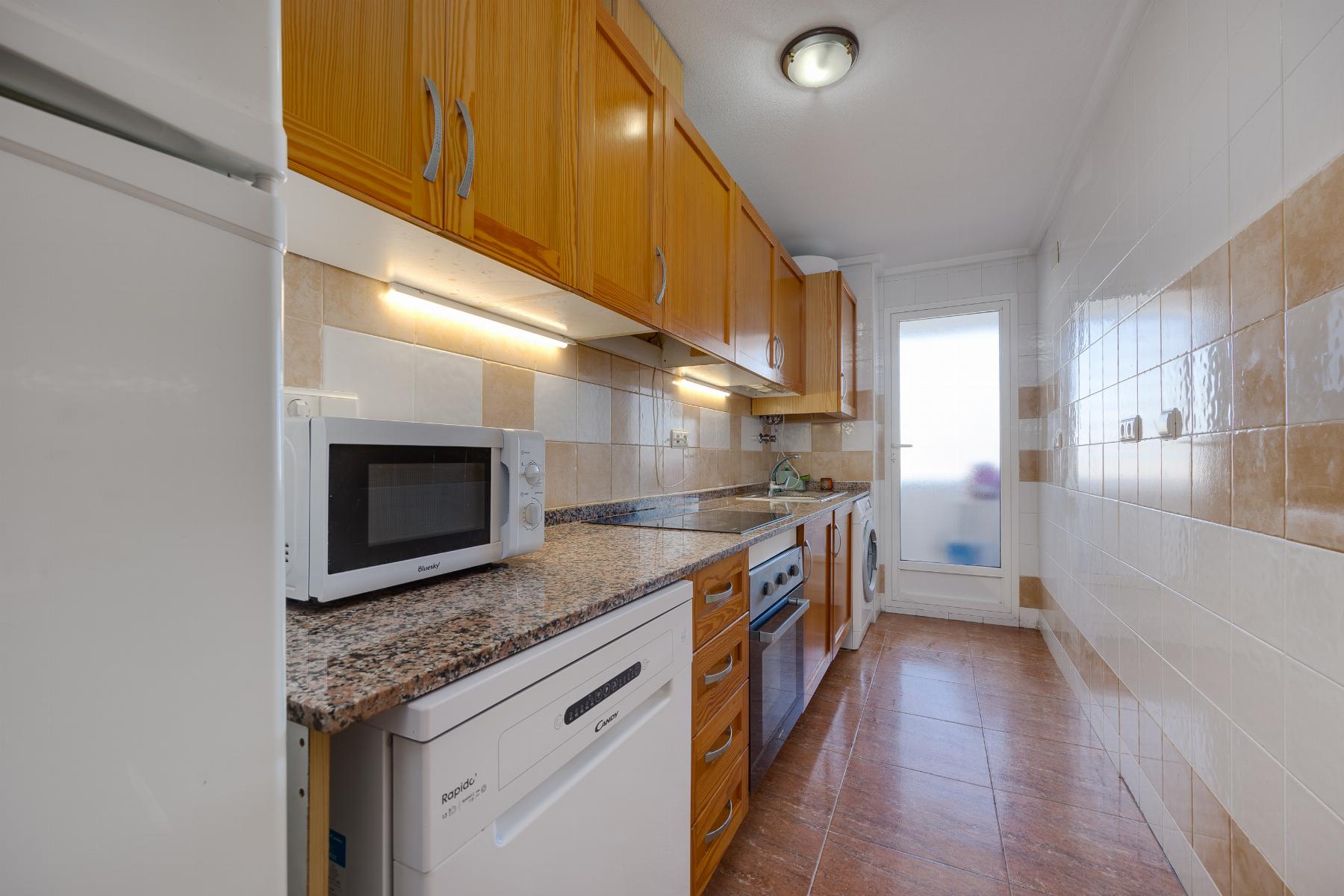 2 Bed, 1 Bath, ApartmentFor Sale, Torrevieja, Alicante