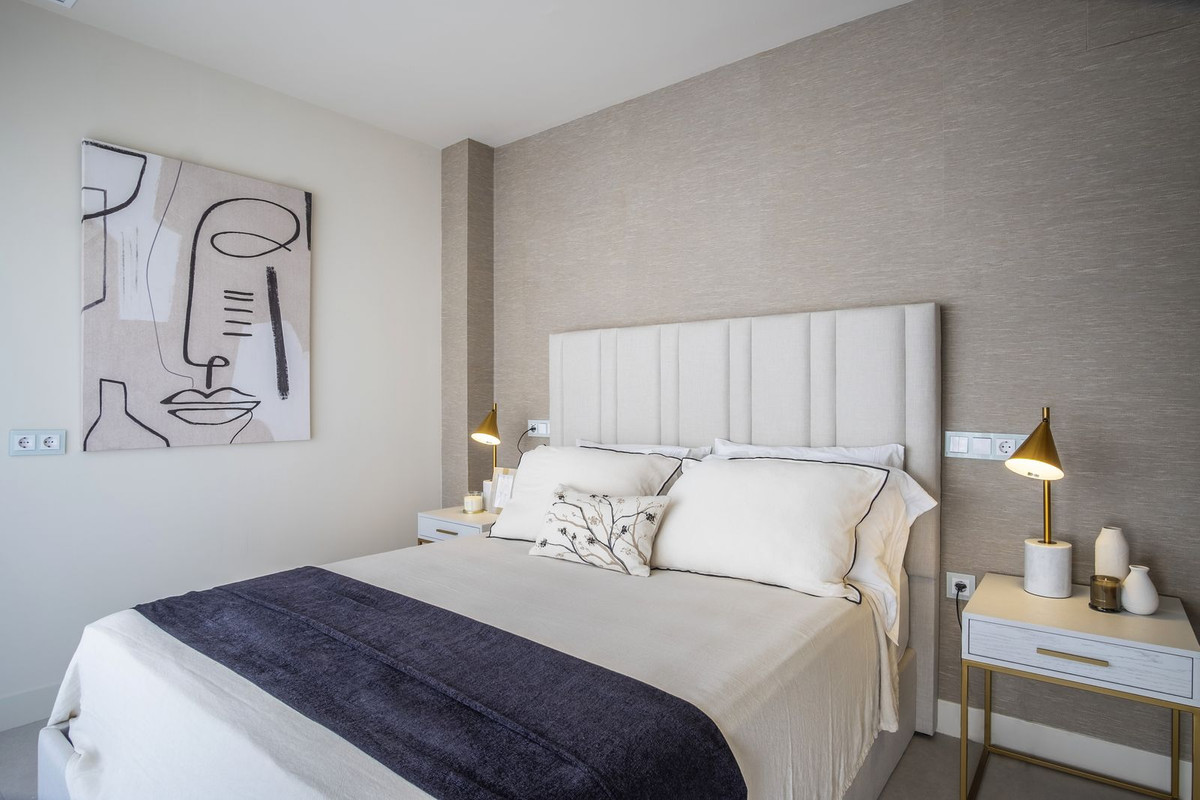 4 Bed, 3 Bath, HouseFor Sale, New Golden Mile, Malaga