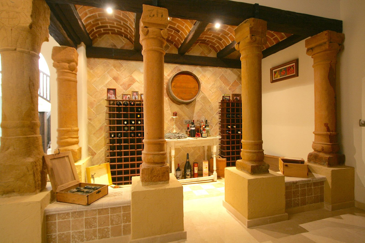 5 Bed, 4 Bath, HouseFor Sale, Mijas, Malaga