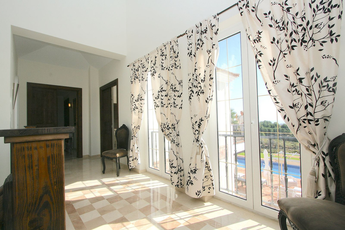 5 Bed, 4 Bath, HouseFor Sale, Mijas, Malaga
