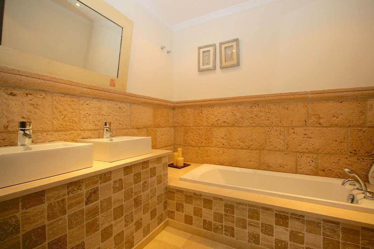 5 Bed, 4 Bath, HouseFor Sale, Mijas, Malaga