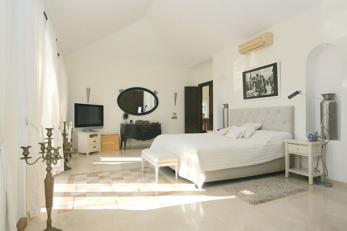 5 Bed, 4 Bath, HouseFor Sale, Mijas, Malaga
