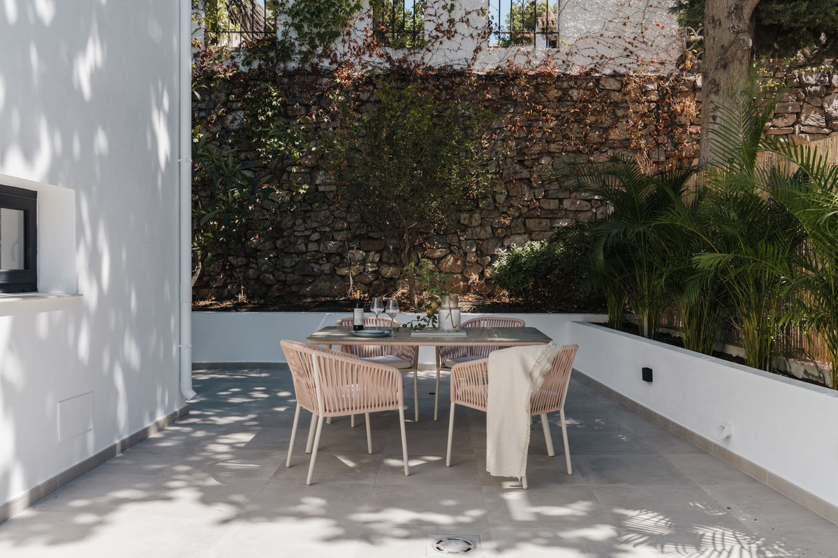 3 Bed, 3 Bath, HouseFor Sale, Nueva Andalucia, Malaga