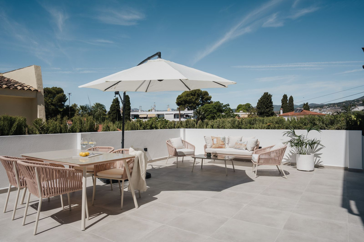 3 Bed, 3 Bath, HouseFor Sale, Nueva Andalucia, Malaga