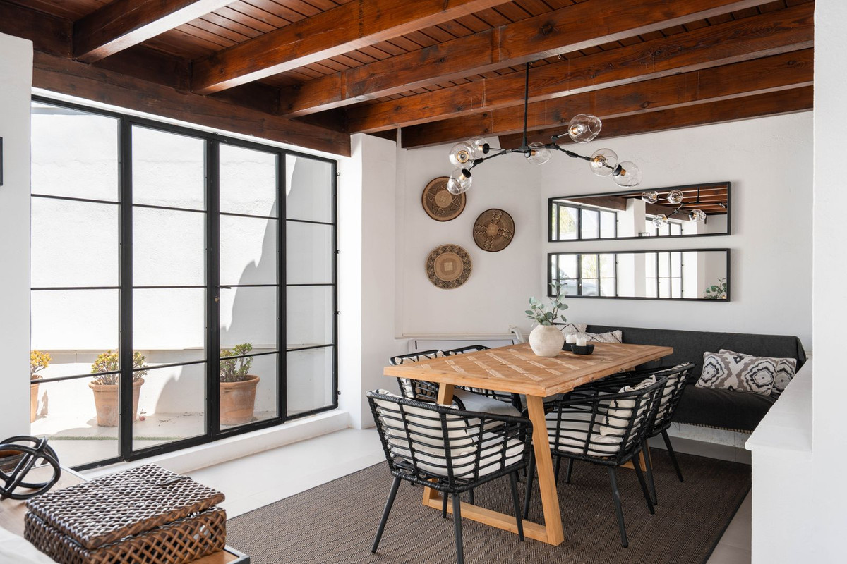 4 Bed, 4 Bath, HouseFor Sale, Benahavis, Malaga