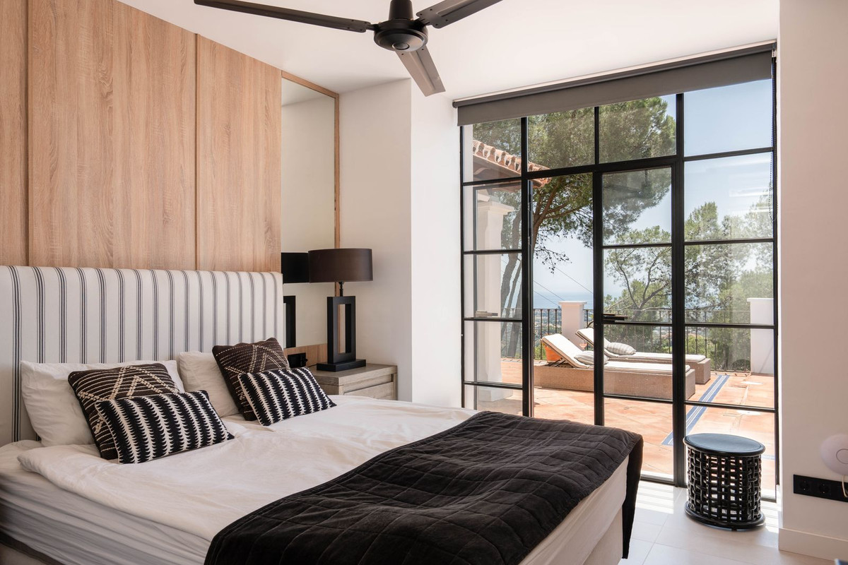 4 Bed, 4 Bath, HouseFor Sale, Benahavis, Malaga