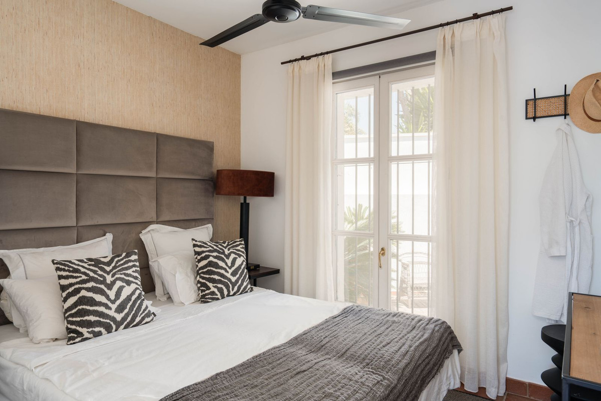 4 Bed, 4 Bath, HouseFor Sale, Benahavis, Malaga