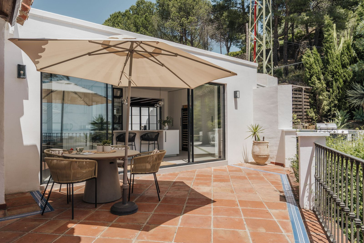 4 Bed, 4 Bath, HouseFor Sale, Benahavis, Malaga