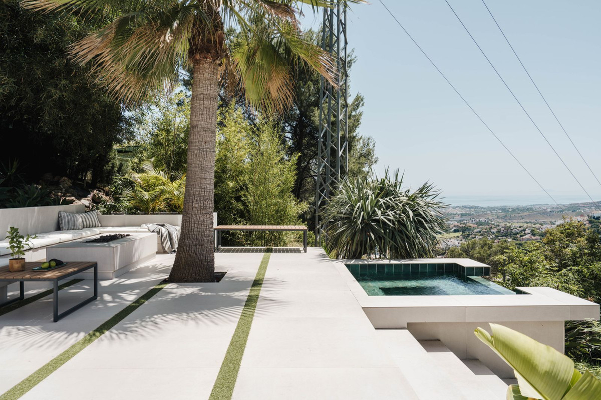 4 Bed, 4 Bath, HouseFor Sale, Benahavis, Malaga