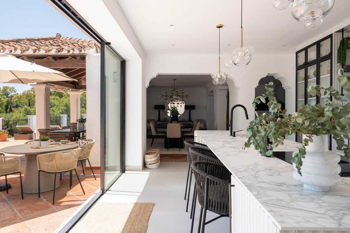 4 Bed, 4 Bath, HouseFor Sale, Benahavis, Malaga