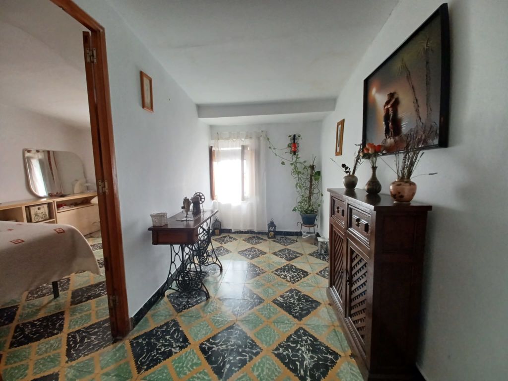 6 Bed, 1 Bath, HouseFor Sale, Oliva, Valencia, 46780
