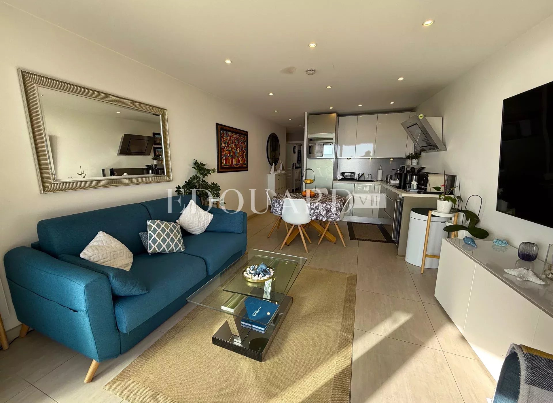 2 Bed, 1 Bath, ApartmentFor Sale, Beausoleil, Alpes-Maritimes