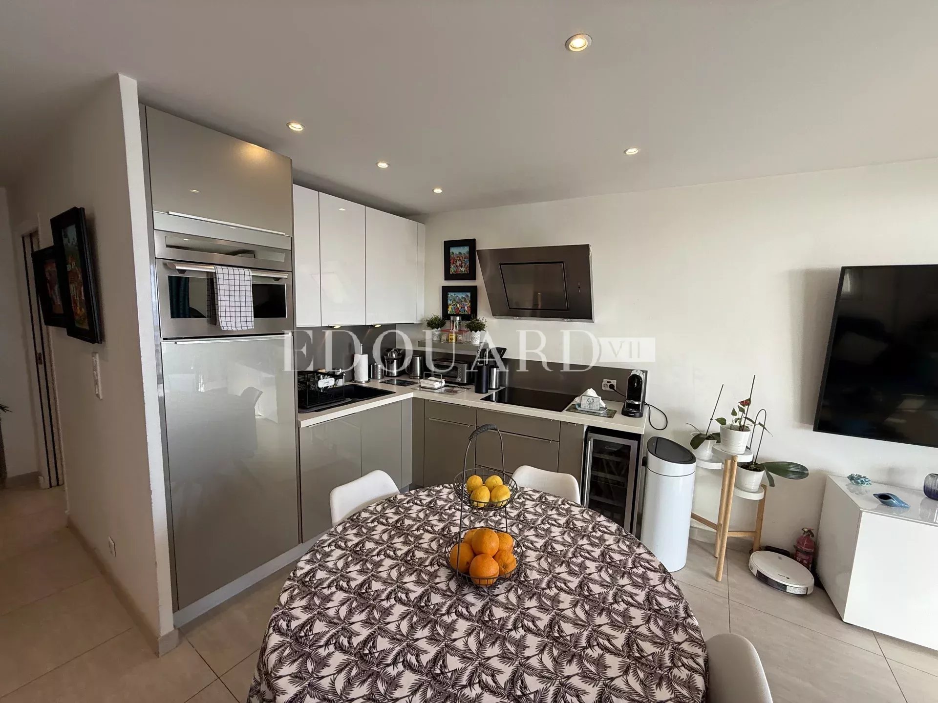 2 Bed, 1 Bath, ApartmentFor Sale, Beausoleil, Alpes-Maritimes