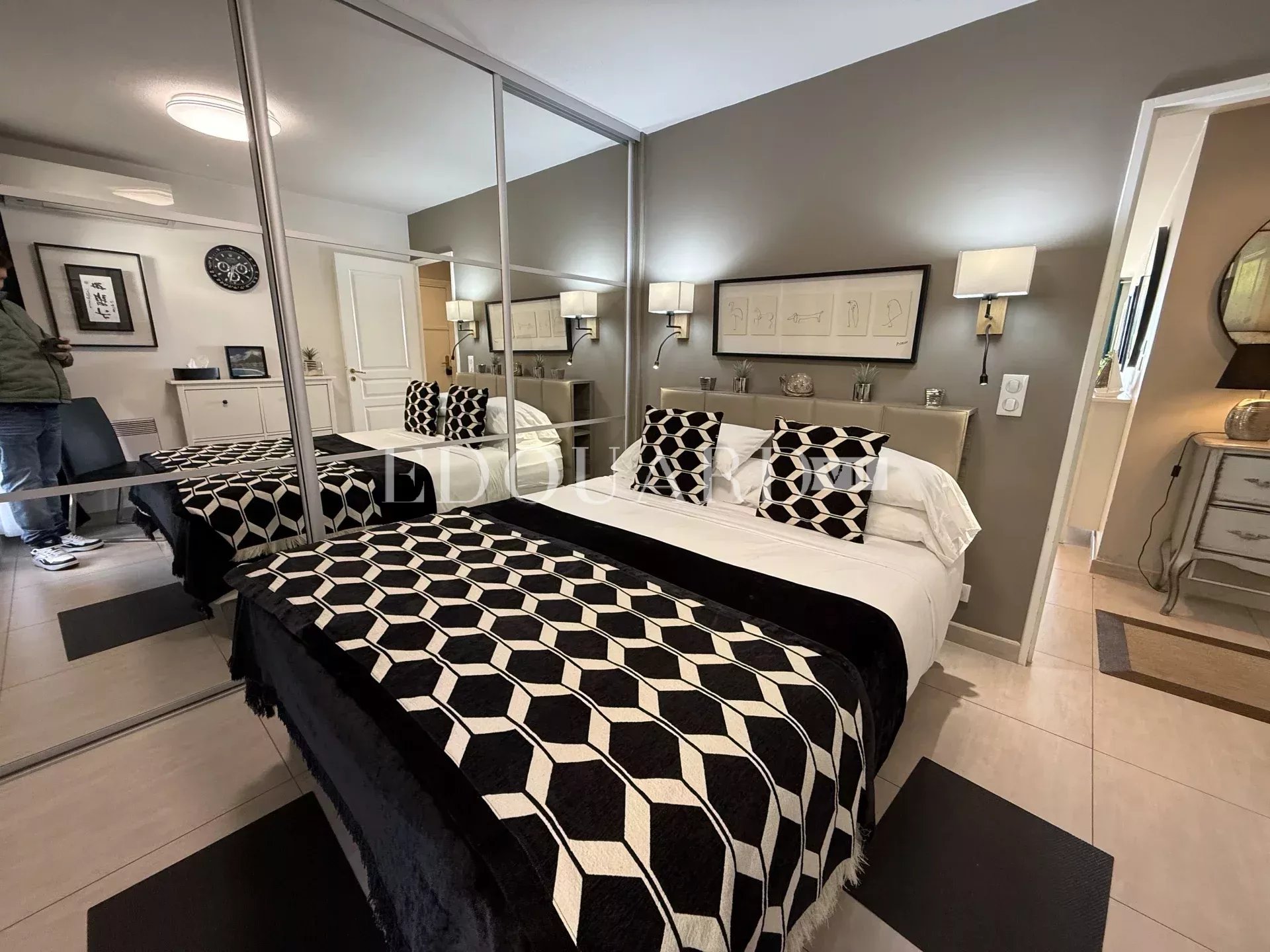 2 Bed, 1 Bath, ApartmentFor Sale, Beausoleil, Alpes-Maritimes