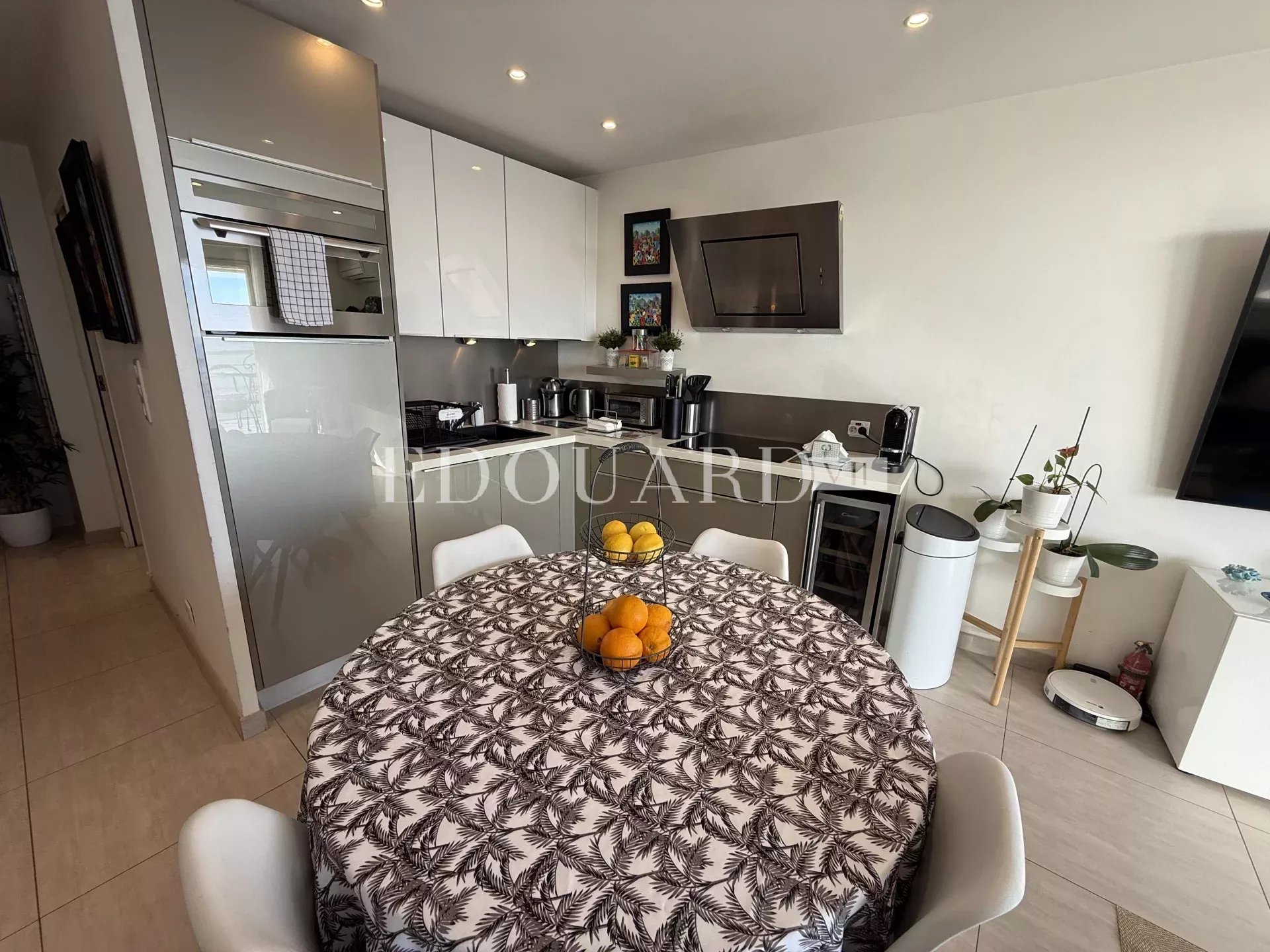 2 Bed, 1 Bath, ApartmentFor Sale, Beausoleil, Alpes-Maritimes