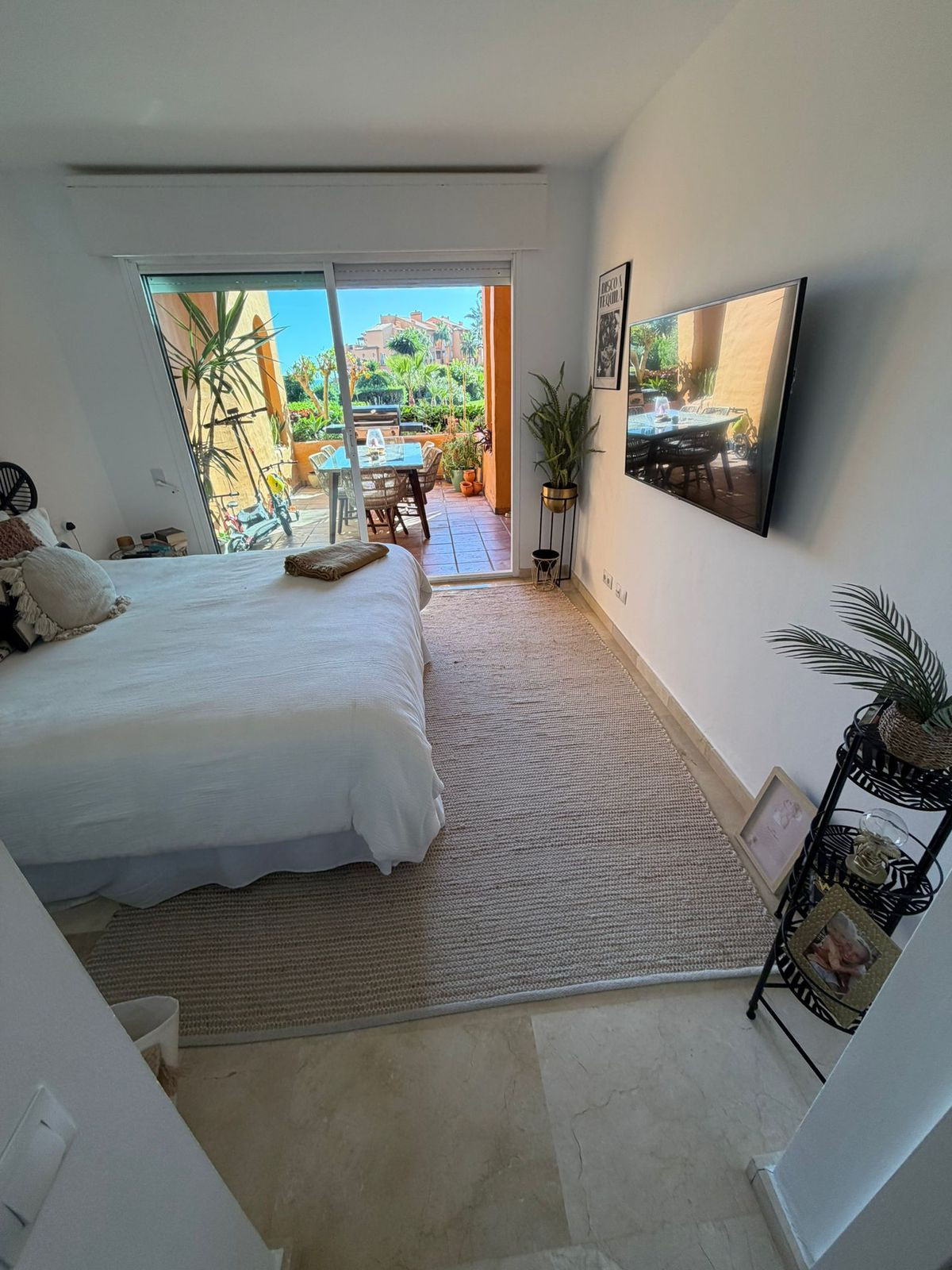 3 Bed, 2 Bath, ApartmentFor Sale, La Duquesa, Malaga