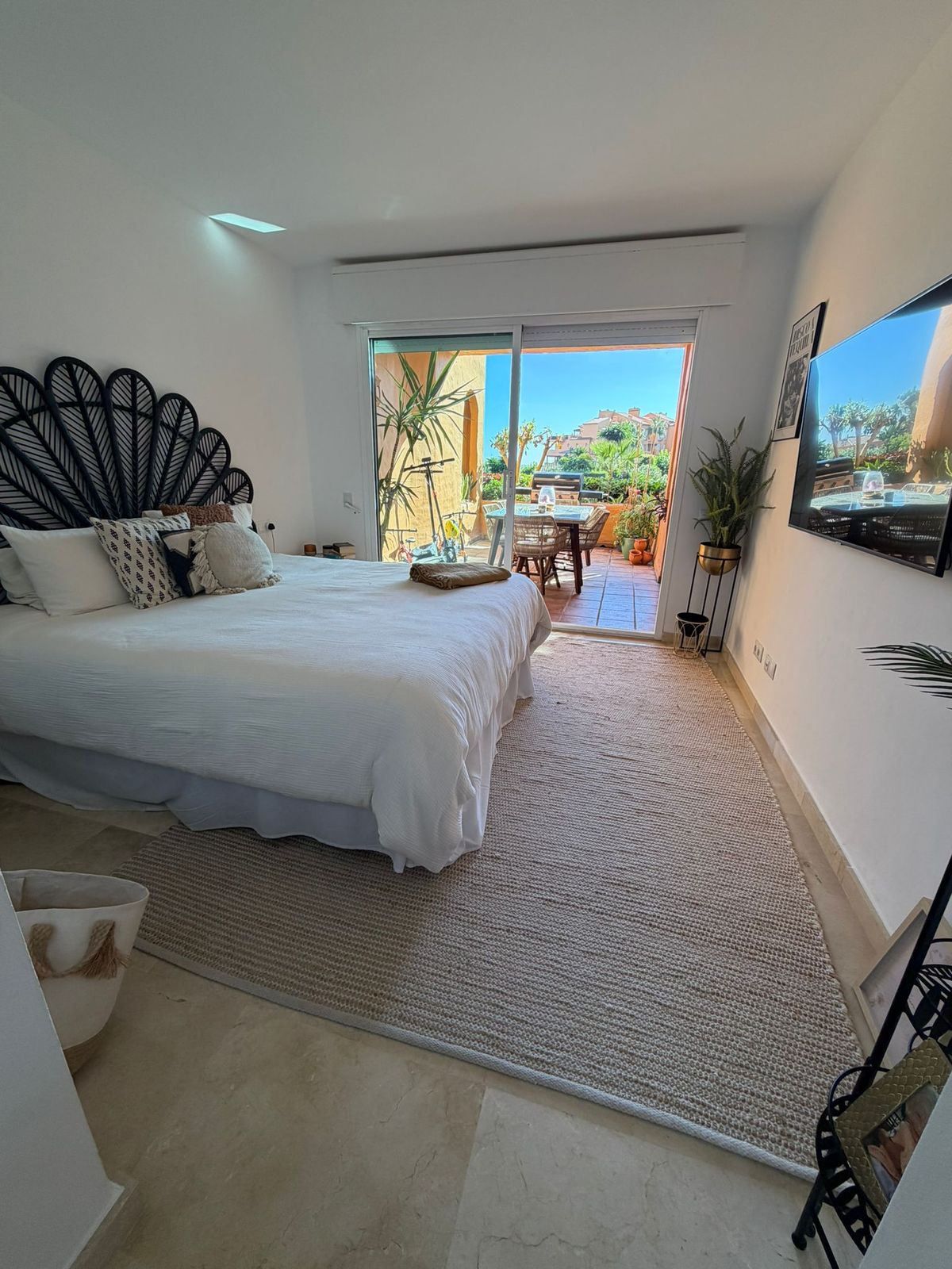 3 Bed, 2 Bath, ApartmentFor Sale, La Duquesa, Malaga