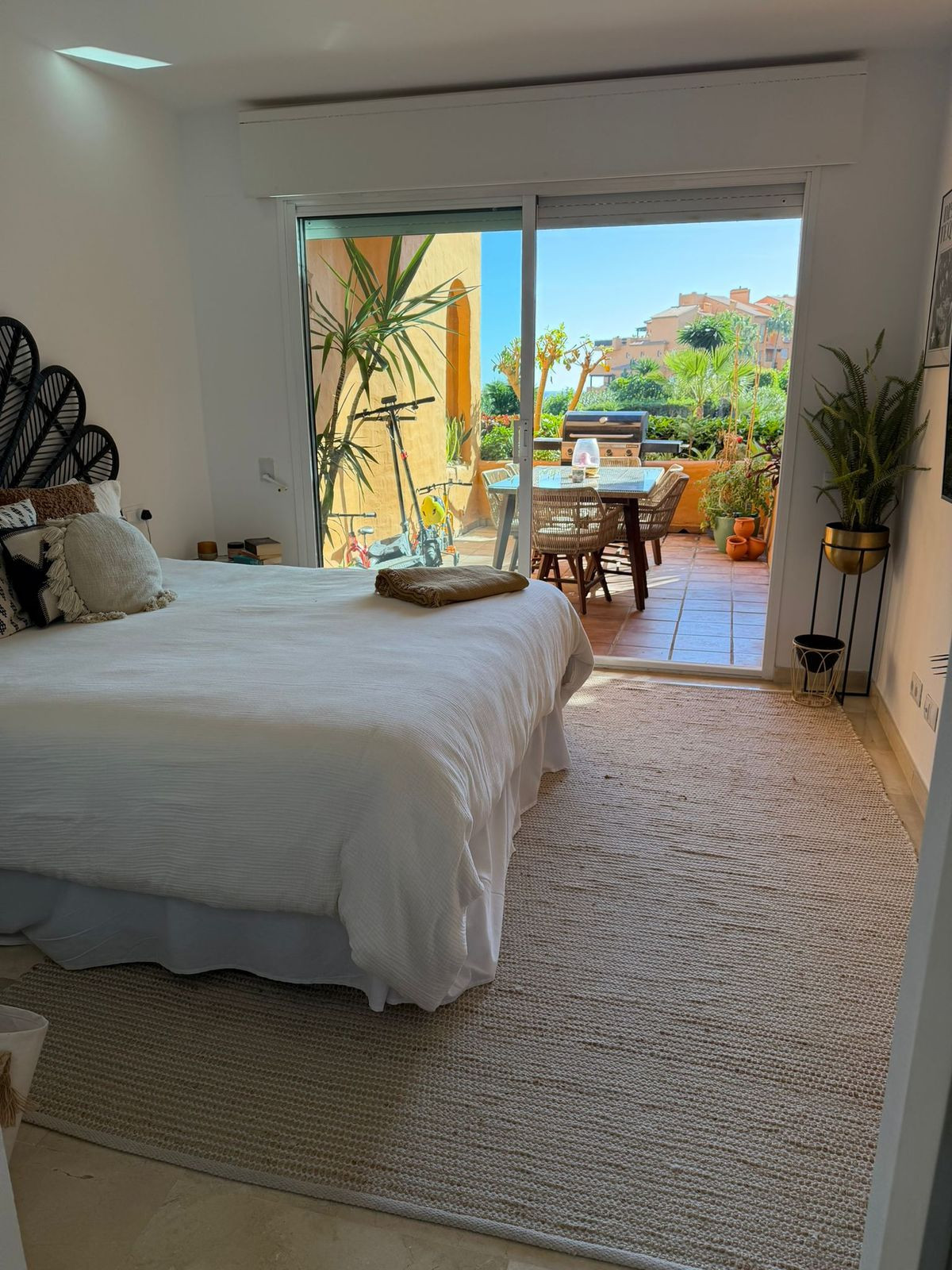 3 Bed, 2 Bath, ApartmentFor Sale, La Duquesa, Malaga