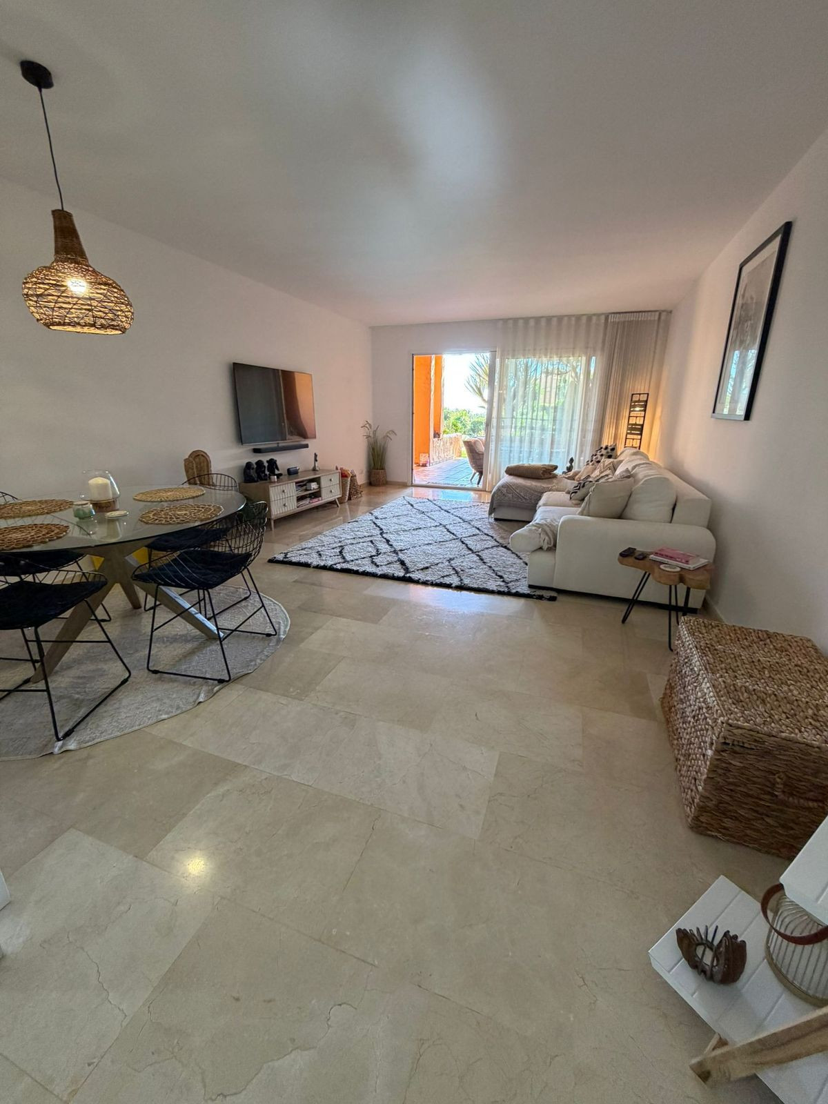 3 Bed, 2 Bath, ApartmentFor Sale, La Duquesa, Malaga