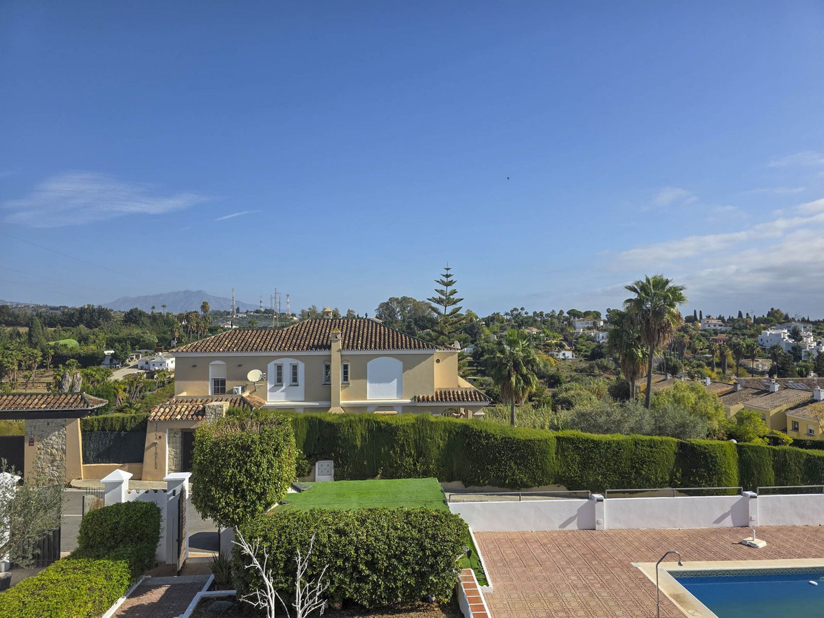 3 Bed, 2 Bath, HouseFor Sale, Estepona, Malaga