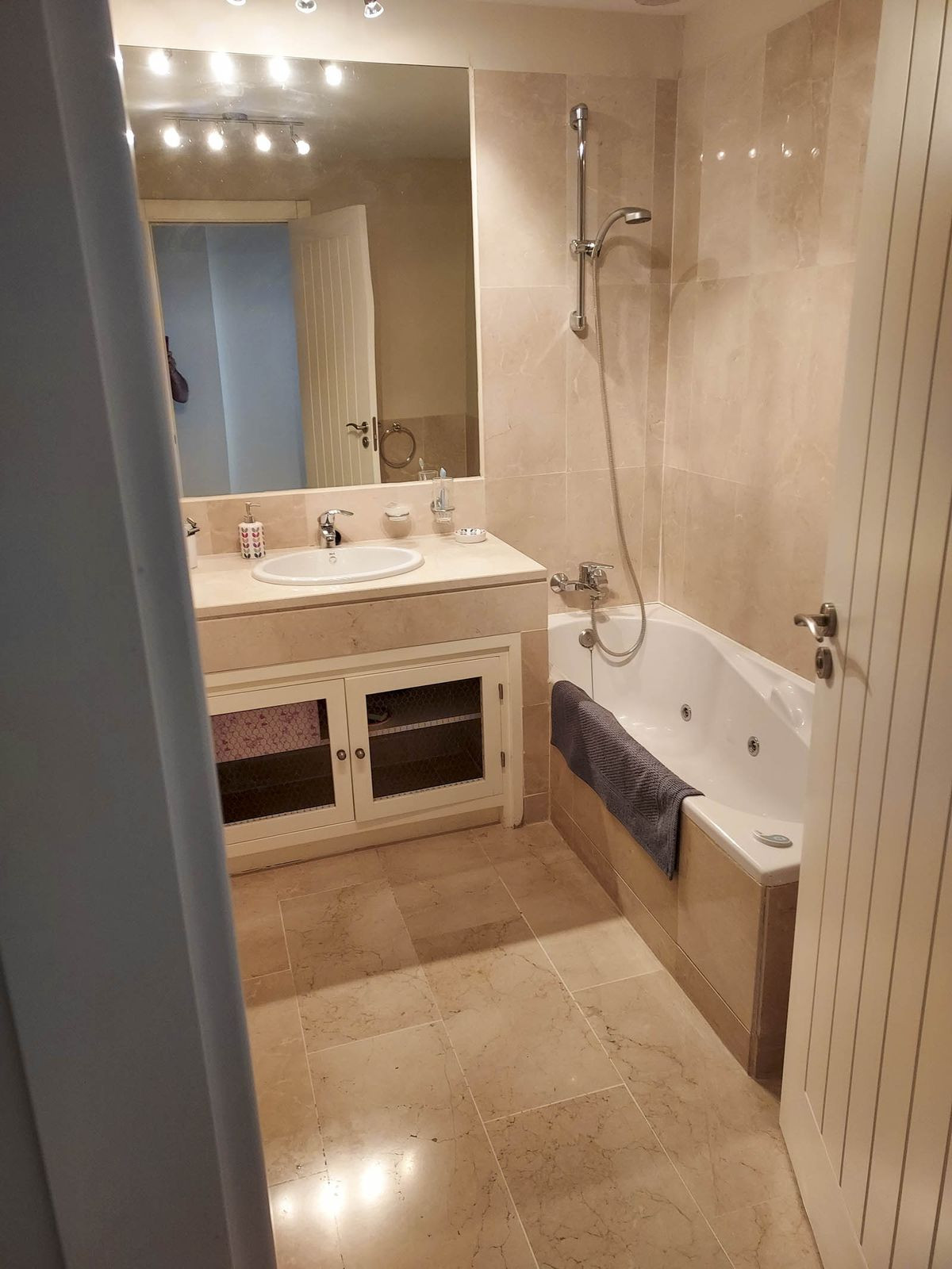 2 Bed, 2 Bath, ApartmentFor Sale, La Duquesa, Malaga