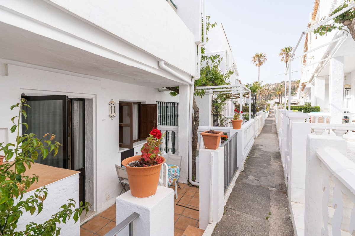 1 Bed, 1 Bath, HouseFor Sale, Punta Chullera, Malaga