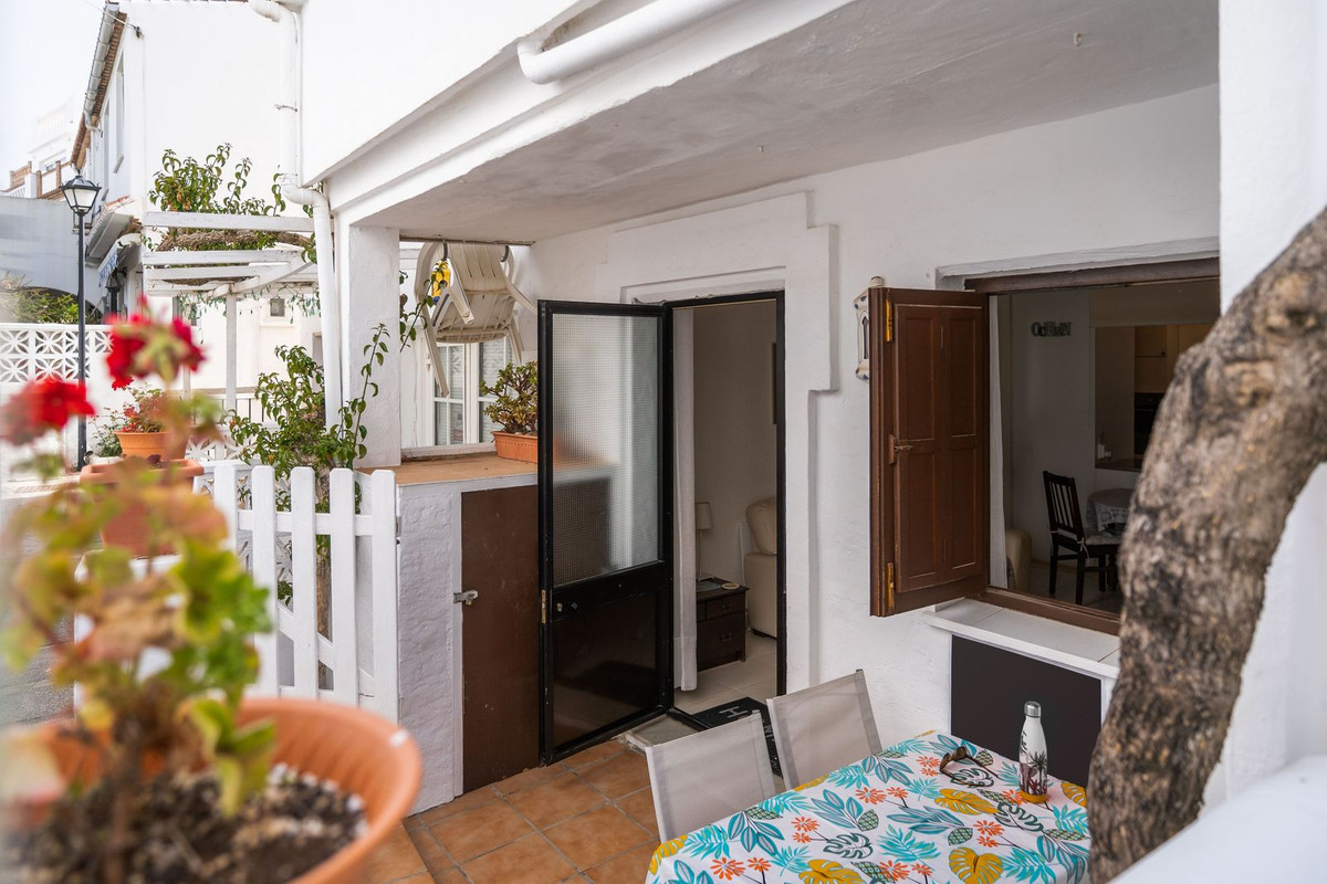 1 Bed, 1 Bath, HouseFor Sale, Punta Chullera, Malaga
