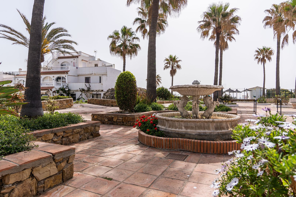 1 Bed, 1 Bath, HouseFor Sale, Punta Chullera, Malaga